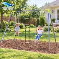 Ensemble de balançoires d'extérieur moderne avec trois balançoires en face-à-face pour les enfants, aire de jeux de jardin, équipement de jeu en métal et plastique pour patio