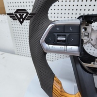 Volant en bois de pêche de luxe sur mesure, fourni par l'usine, compatible avec Toyota Corolla Camry LC200 LC300 LC250 RAV4