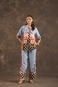 ชุดเซ็ตเสื้อทูนิคคอปกพิมพ์ลายปะติดปะต่อสำหรับผู้หญิงสุดหรู พร้อมกางเกงขายาวทรงตรง ดีไซน์เนอร์แฟชั่น - Product Image 5