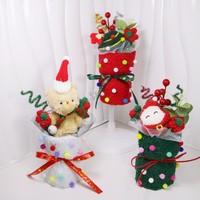 Cadeau de Noël transfrontalier : Bouquet de Noël créatif avec ours en peluche chinois de 22 cm, bonhomme de neige et décoration en fil de coton