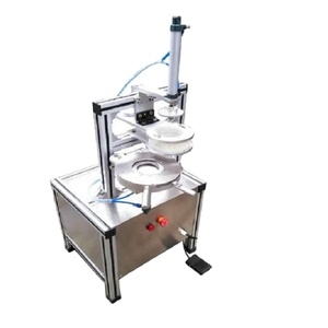 Petite machine manuelle d'emballage et de scellage de cellophane plissé pour gâteaux de thé ronds, idéale pour les magasins de produits divers et l'emballage de savons d'hôtel - Product Image 2