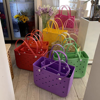 Sac fourre-tout en EVA imperméable à prix de gros d'usine, sac à bandoulière tendance pour femme, sac coulissant en EVA personnalisé, sac de plage L14