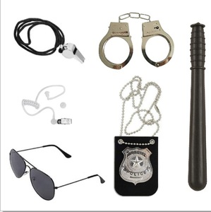 Accessoires de jeu de rôle de policier pour enfants pour fête costumée d'Halloween : insigne en alliage, épingle de poitrine, chapeau et <span class=keywords><strong>lunettes</strong></span> - Product Image 3