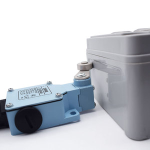 Interrupteur de fin de course pour porte coulissante XURUI 1NO1NC série XCKM, 240VAC 10A IP65, certifié TUV CE - Product Image 5
