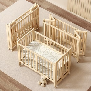 Cuna Convertible Multifuncional de Altura Ajustable para Niños Pequeños, Cama Columpio de Madera Maciza con Protectores Laterales - Product Image 1