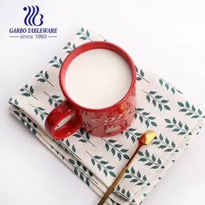 彩色釉面圣诞咖啡杯大手柄12盎司红瓷餐具早间牛奶杯邮购流行陶瓷杯