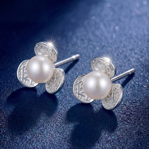 Pendientes de Perlas de Agua Dulce de Plata S925, Diseño Texturizado de Trébol, Joyería Elegante, Regalo para Mujer - Product Image 2