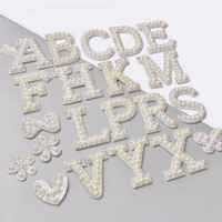 Patchs thermocollants LOGO Designer de petite taille Lettres en strass 3D Pierres de strass claires Patchs appliques Tissu en feutre pour chapeau bas