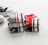 Fabrication en usine diverses chaussettes en coton coupe basse nouveauté baskets femmes chaussettes sport