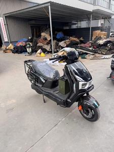 Vente en gros de <span class=keywords><strong>scooter</strong></span> électrique <span class=keywords><strong>50cc</strong></span>, moteur central sans balais, vélo électrique, moto tout-terrain, cadre en alliage d'aluminium, 1500W, pas cher - Product Image 4