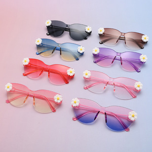 Gafas de Sol Redondas con Pedrería Estilo <span class=keywords><strong>Rihanna</strong></span> 2026, UV400, Multicolores, Venta al Por Mayor de Fábrica - Product Image 1