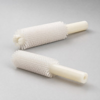 Brosse de nettoyage à long manche en nylon, sur mesure, avec filaments PA PP PPT, poils de 10-80 mm, base en plastique blanc