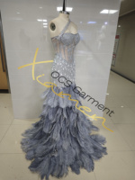 Robes de bal sirène de luxe Ocstrade 2026, sur mesure, ornées de perles, de strass argentés et de plumes, pour fabricants de vêtements