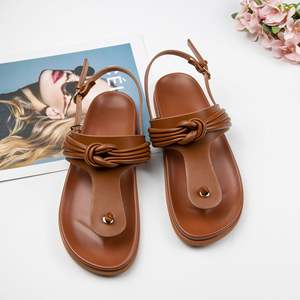 <span class=keywords><strong>Infradito</strong></span> da <span class=keywords><strong>donna</strong></span> con piedini tagliati che indossano <span class=keywords><strong>sandali</strong></span> piatti da esterno con spalline posteriori - Product Image 4