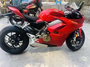 <span class=keywords><strong>Ducati</strong></span> Panigale V4 Superbike de segunda mano sin escobillas de 4 tiempos Motocicleta 1103cc - Product Image 3