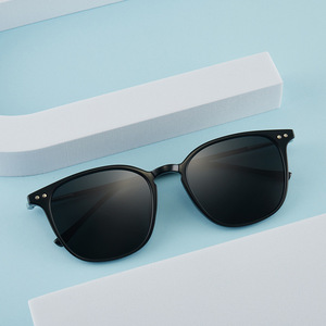 Gafas de sol polarizadas Tr90 para mujer, protección UV400, tipo 3, lentes AC, embalaje en caja, protección solar de alta gama - Product Image 4