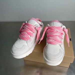 Zapatos de Peluche Exclusivos para el Día de San Valentín con Cordones Gruesos, Suela Gruesa y Acolchado Suave, Zapatillas Casuales para el Invierno, Botas de Nieve Tipo Ugg - Product Image 6