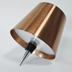 Creative Home Dekorative Aluminium Weinflasche LED Nachtlicht Moderne Touch-Steuerung für Schlafzimmer oder Wohnbereiche - Product Image 1