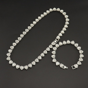 Wholesale 10MM Ins Style Heart Shape Link <b>Chain</b> Necklace <b>Iced</b> <b>Out</b> Rhinestone Cuban <b>Chain</b> Tennis <b>Chain</b> Fashion Jewelry For Women - Product Image 2