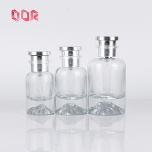 Wholesale Simple Thickened 30ml 50ml <b>100ml</b> Advanced Perfume <b>Bottle</b> Flat Clear Thick Sole Portable Glass <b>Spray</b> <b>Bottle</b> - Product Image 5