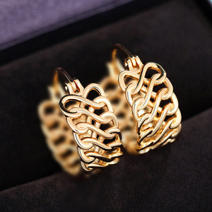 Orecchini a Cerchio Vintage Classici in Ottone con Catena Intrecciata per Donne, Gioielli di Moda per Uso Quotidiano - Product Image 3