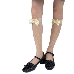 Niche Girl's Love Chaussettes en <span class=keywords><strong>nylon</strong></span> respirant à nœud diamanté, style Lolita Sweet Girl, entièrement ornées de strass, fines, mi-mollet, pour femme, effet froncé - Product Image 5