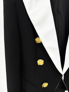 Ocstrade Haute Qualité Noir et Blanc Métal Rose Bouton Femme Veste Col V Moulante Serré Casual Léger Vestes Femme Manteaux - Product Image 5