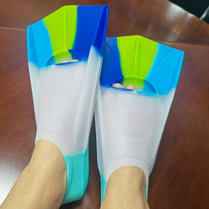 Entrega rápida Hoja corta Portátil Cómodo Aletas Natación Equipo DE BUCEO Venta al por mayor Aletas de buceo - Product Image 1