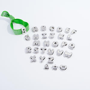 Banda Elástica de Terciopelo de Doble Cara Perforada con 26 Letras en Forma de Corazón, Colorida, Pulsera Elástica - Product Image 5