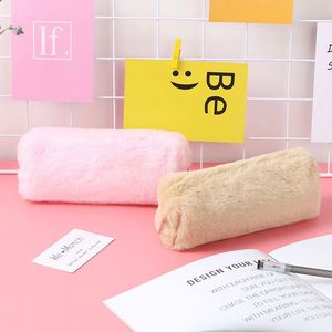 Trousse à crayons en peluche rose mignonne X920 en gros, avec fermeture éclair, forme ronde, durable, cadeau promotionnel pour filles - Product Image 4