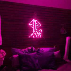 Dropshipping ออกแบบฟรีที่กําหนดเองไฟ LED นีออนชื่อโลโก้ป้ายนีออนที่กําหนดเองการจัดส่งสําหรับห้องนอนวันเกิดบ้าน - Product Image 1