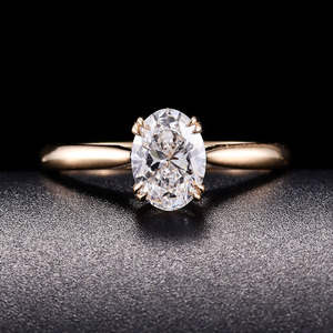 Clássico Versátil Ouro 18K <span class=keywords><strong>1</strong></span> <span class=keywords><strong>Carat</strong></span> Oval Corte Lab-Grown Diamante Anel de Noivado Aniversário das Mulheres IGI Certified com 4 Pontas - Product Image 2