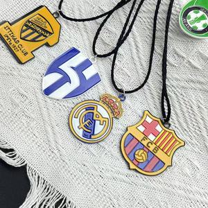 Collar con Colgante de Logotipo de Club de Fútbol, Llavero Metálico, Regalo Promocional Portátil para Aficionados - Product Image 4