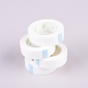 Cinta Adhesiva Médica 3L Tipo A, Blanca, de Tela No Tejida, Transpirable e Hipoalergénica, para Uso Quirúrgico - Product Image 1