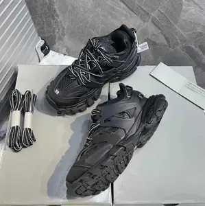 Sneakers rétro Factory UA LJR pour Mocha, tige en PU léger, semelle extérieure en TPU, coutures de précision, fabrication sur mesure dans le monde entier - Product Image 2