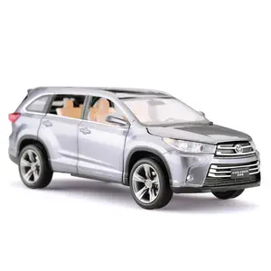 Jkm Cheap Die Cast Toy Car 1:32 Scale Highlander Car modello in metallo Pull Back Cars Sound Light Collection regalo di compleanno