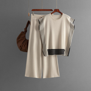 Costume de mode pour <span class=keywords><strong>femme</strong></span>, luxe, anti-rides, tissé <span class=keywords><strong>en</strong></span> <span class=keywords><strong>soie</strong></span> glacée, deux pièces, taille haute, <span class=keywords><strong>pantalon</strong></span> droit à jambes larges, au-dessus du genou - Product Image 3