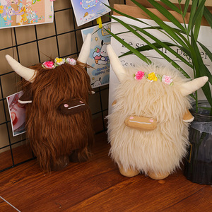 Greenmart 2024 Peluche de Vaca Highland Hecho a Medida, Nuevo Muñeco de Peluche de Vaca Tejida a Crochet Sentada, Regalo Verde con Relleno de PP - Product Image 2