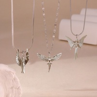 Collier Pendentif Ailes d'Ange, Chauve-souris, Hibou, Colibri en Acier Inoxydable Plaqué Or Classique de Qualité Supérieure avec Perles et Chaîne