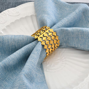 แหวนผ้าเช็ดปากโลหะสีโรสโกลด์เครื่องใช้บนโต๊ะอาหารในโรงแรมออกแบบได้ตามต้องการ - Product Image 3