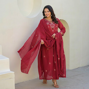 Traje de Algodón Rojo para Mujer, Bordado, de Secado Rápido, Largo hasta la Rodilla, Corte en A, con Dupatta, Ajuste Regular, Estilo Tradicional, para Diwali, Primavera y Otoño - Product Image 1
