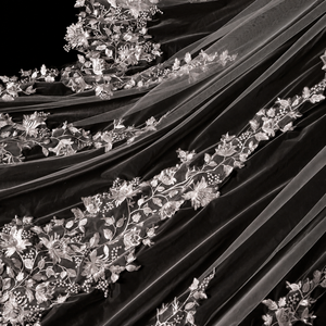 Velo da sposa con bordo in pizzo, lungo strascico a cattedrale, nuovo stile, accessorio per capelli per matrimoni in stile boho, foresta e cerimonie in chiesa - Product Image 4