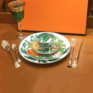 Juego de Platos de Porcelana Fina de Lujo al por Mayor, Vajilla de Porcelana Dorada de Lujo, Apta para Lavavajillas, Patrón Personalizable, Uso Doméstico - Product Image 2