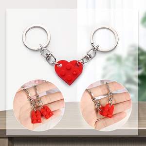 Regalos para Parejas, Llavero de Corazón de 2 Piezas para Parejas, Juego de Llaveros de Corazón <span class=keywords><strong>con</strong></span> Bloques de Construcción para Novio y Novia - Product Image 4