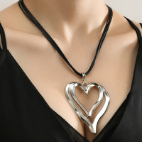 Collier pendentif cœur doré surdimensionné vintage pour femme, tendance, avec long cordon réglable, collier ras du cou à maillons d'amour