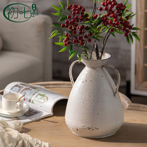 Jarrón Metálico Estilo Rústico Francés con Asa, Acabado Envejecido, Adorno de Escritorio, Accesorio para Estudio Fotográfico - Product Image 1