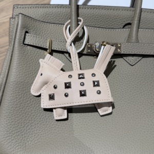Nouveau porte-clés en cuir en forme de poney, cheval de guerre créatif, porte-clés de voiture DIY, porte-clés en cuir fait main, accessoires - Product Image 5