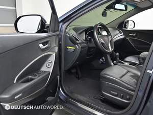 Hyundai Santa Fe 2.2 CRDi Premium Diesel SUV Faible Kilométrage Historique de Services Complet Titre Propre Prêt à l'Exportation vers les Marchés Africains - Product Image 4