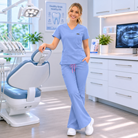 Tenue Médicale Jaune Beige Tendance pour Femme – Ensemble Blouse et Pantalon Extensible pour Infirmière et Personnel Hospitalier