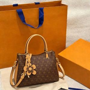 Sacs de créateurs de luxe, sacs à main, sacs pour ordinateur portable, sacs à bandoulière en cuir de luxe pour femmes - Product Image 1